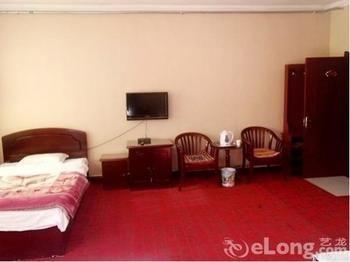 Wutaishan Zhongbao Hotel Second Branch 台怀 外观 照片